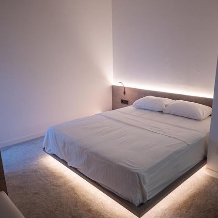 Bloom Suites Pristina Eksteriør billede
