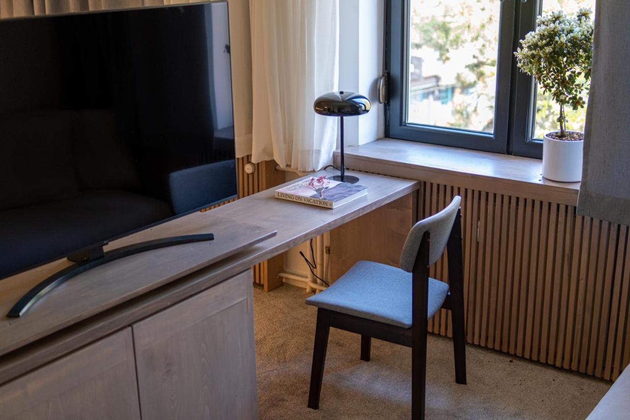 Bloom Suites Pristina Eksteriør billede