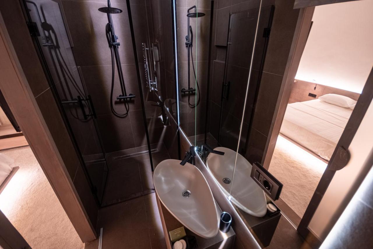 Bloom Suites Pristina Eksteriør billede