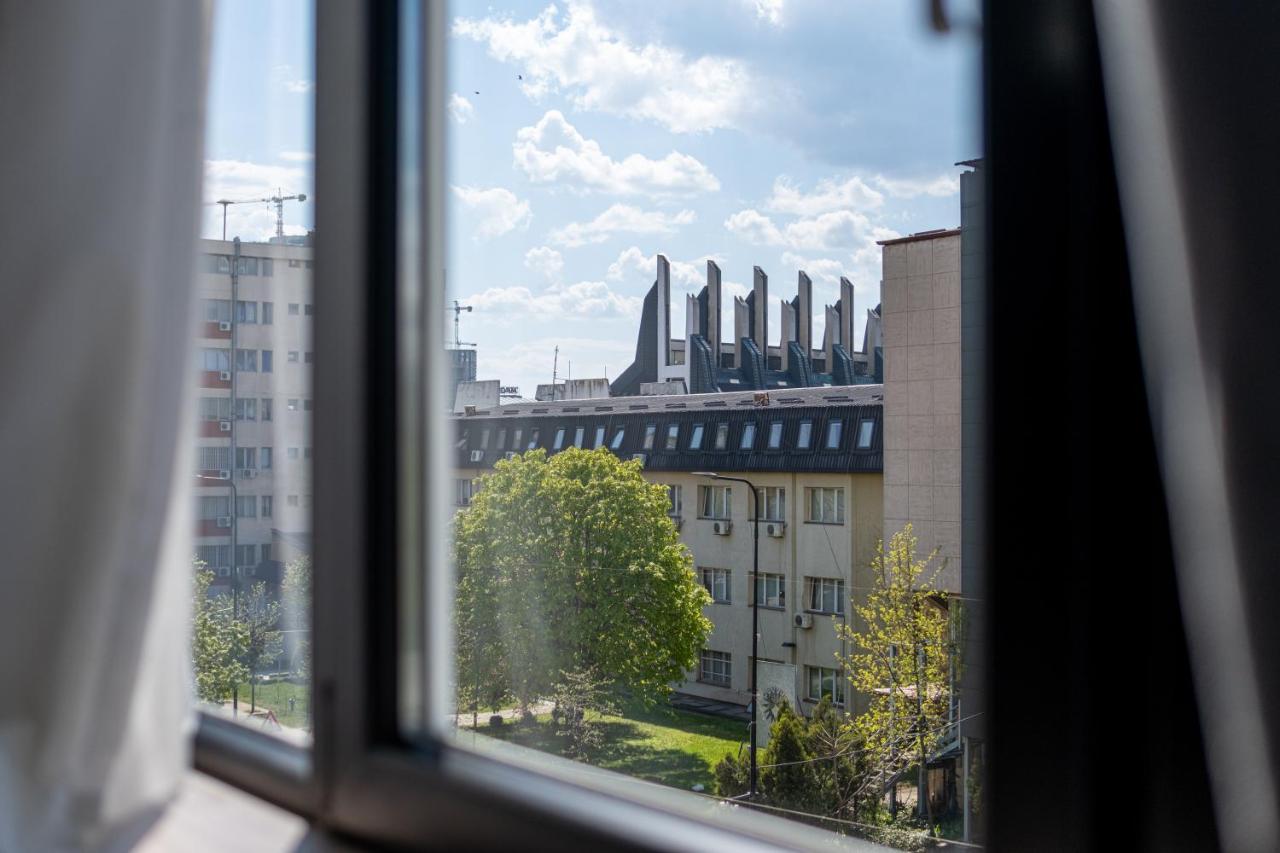 Bloom Suites Pristina Eksteriør billede